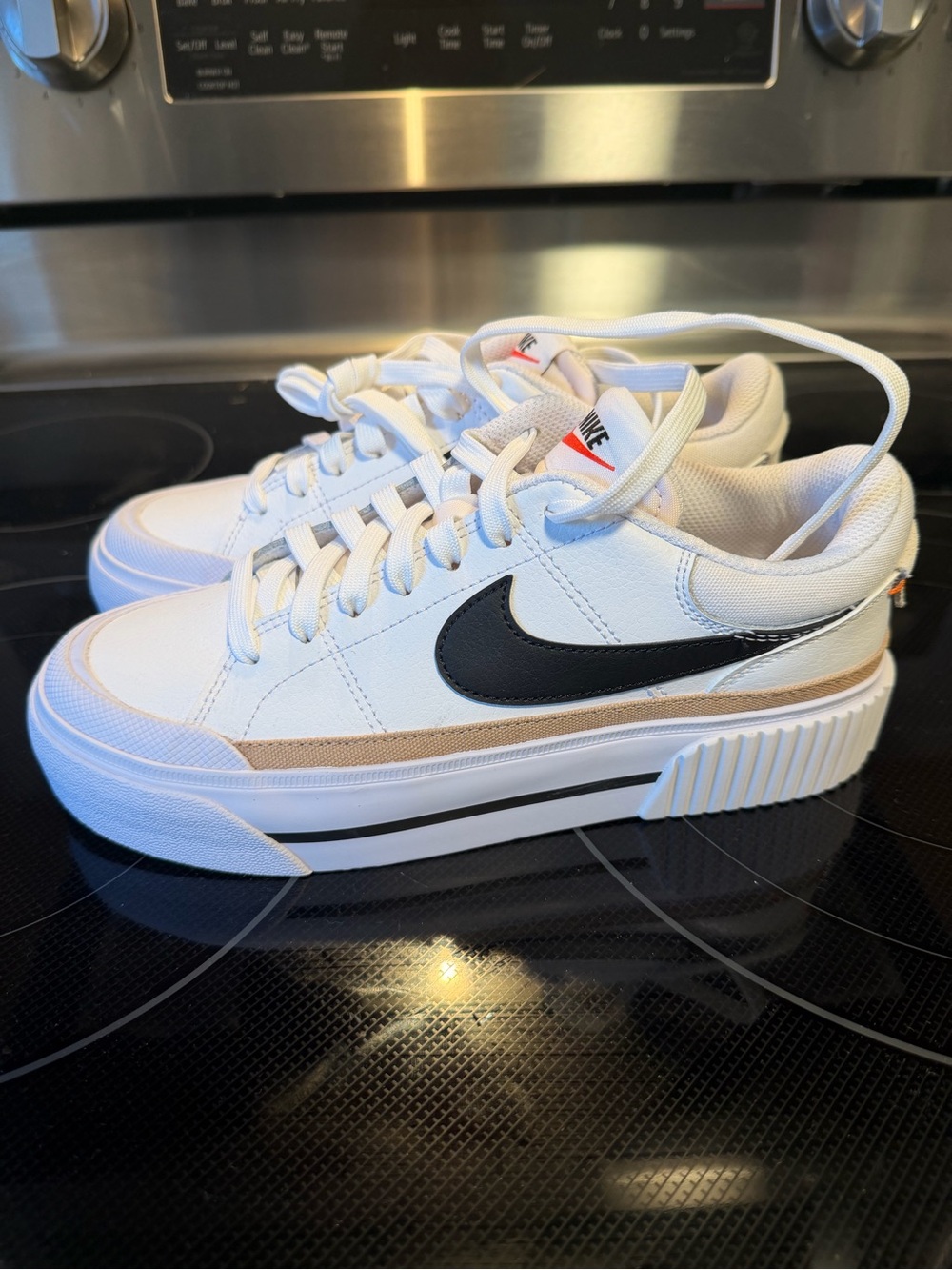 NIKE Court Legacy Lift
Women's Shoes